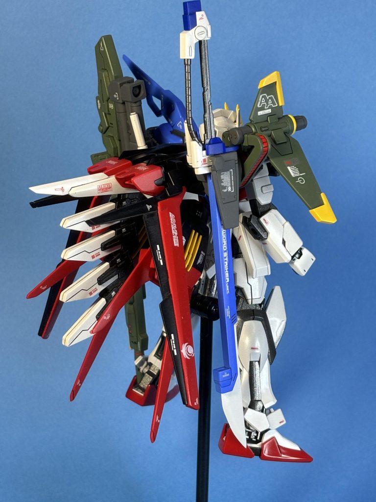 背中重くて自立きつい。