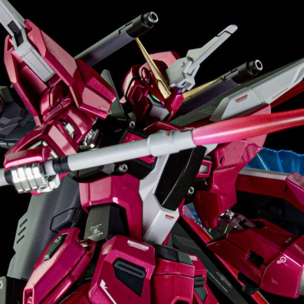 ガンプラ「HG マイティーストライクフリーダムガンダム」と「HG