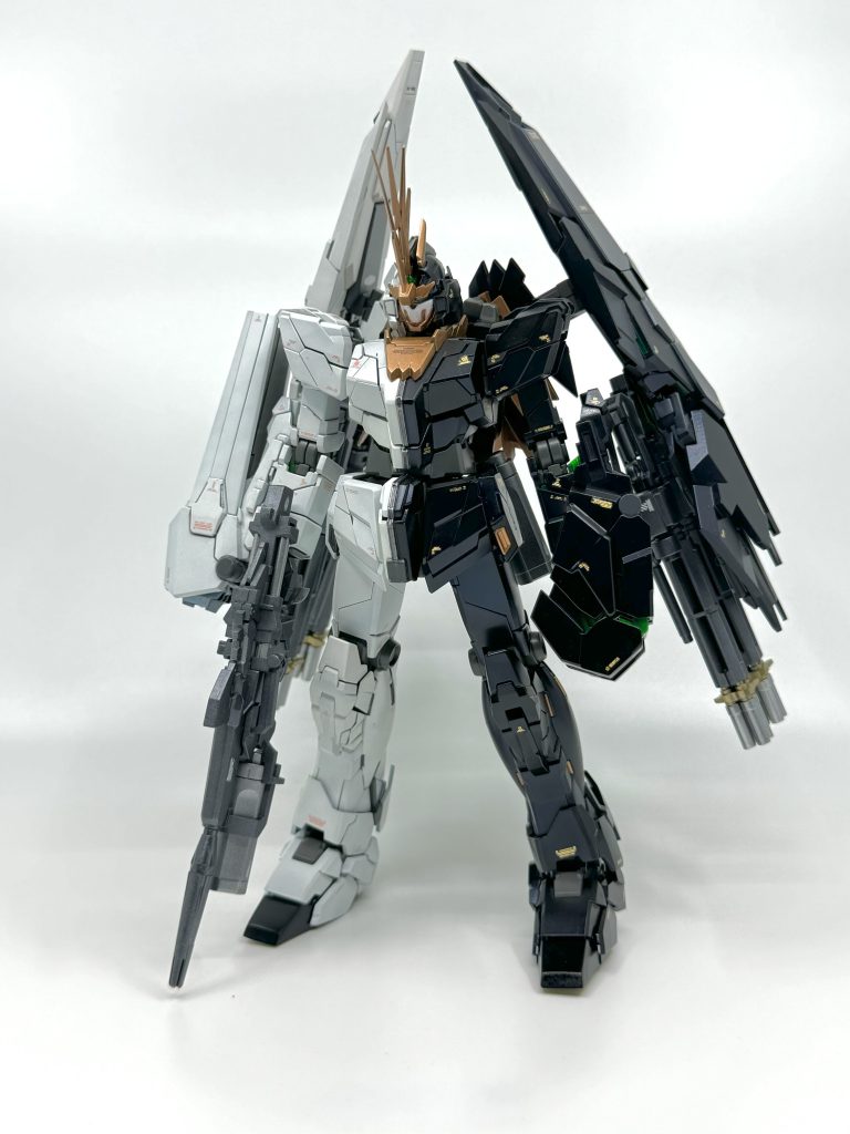 ユニコーンモード。フェイスは最初全部金だったけど、なんかくどいので白を混ぜることに。