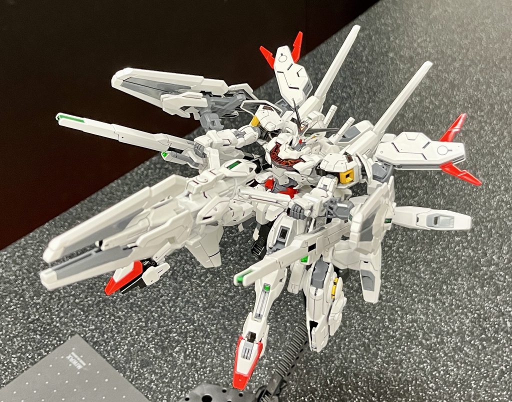 『水星の魔女』第12話のオマージュです。クワイエット・ゼロもろともハートを撃ち抜きます。このポージングが一番のお気に入りです。ご覧いただき、ありがとうございました。