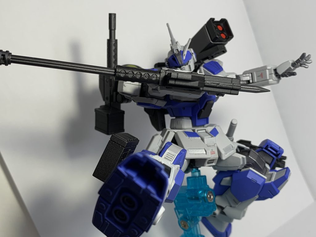 蹴りを入れてみたり