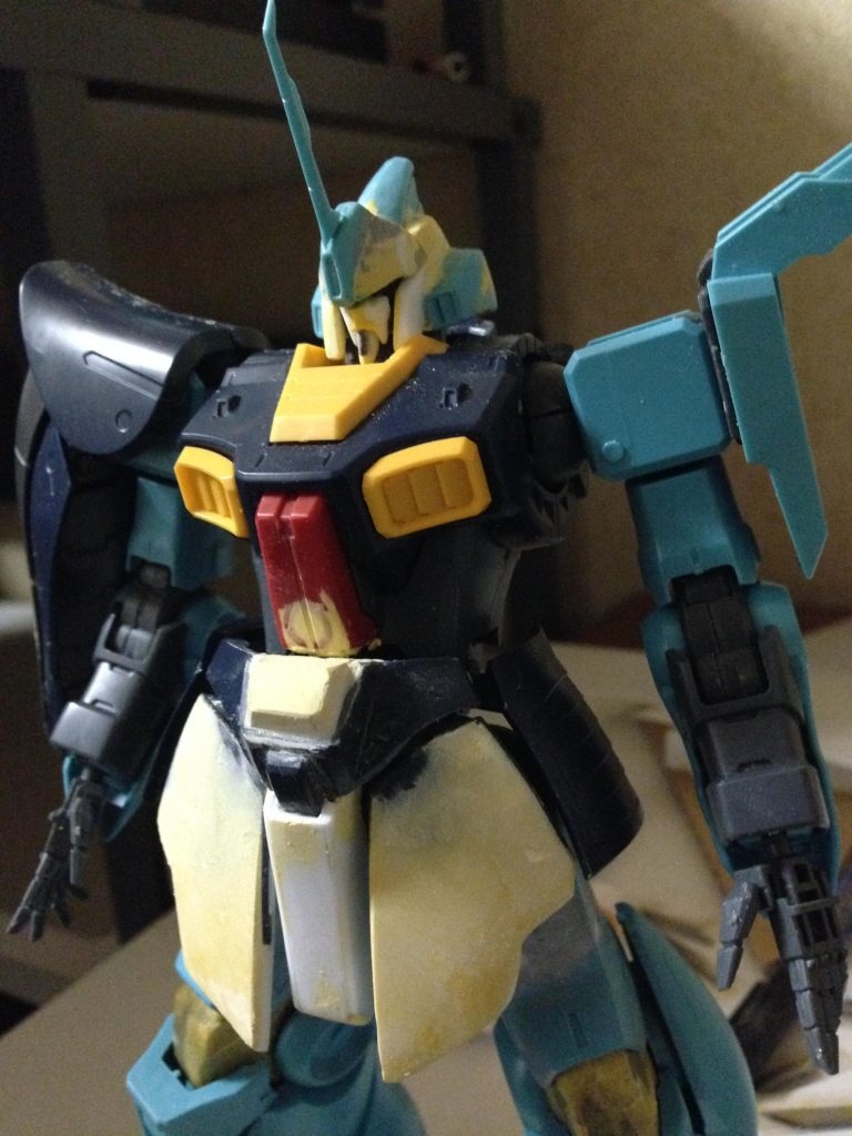 独特な腰アーマーのデザインなんですが、どうも受け入れられなくて（笑） 