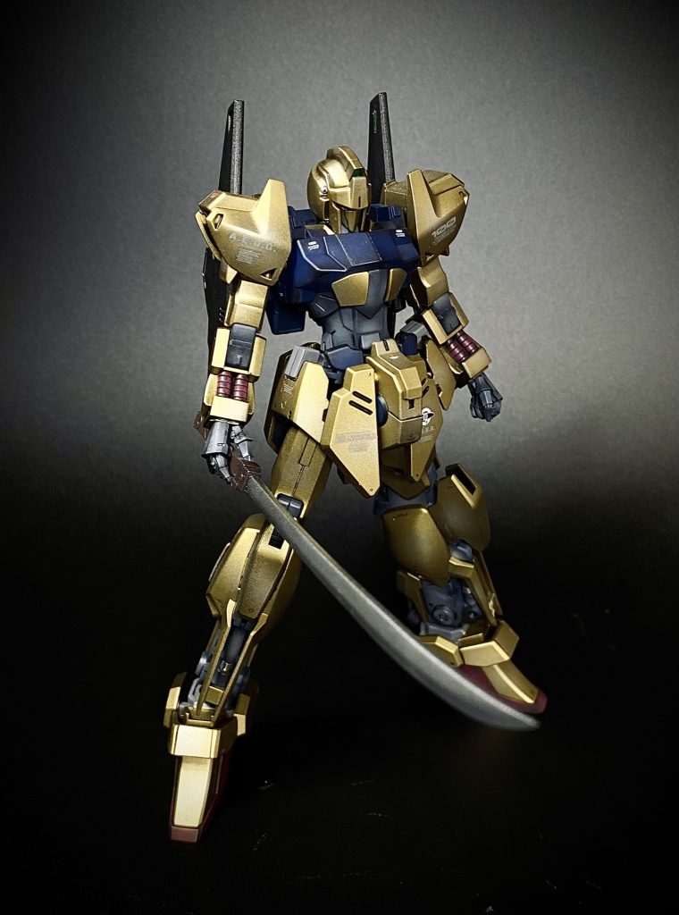 ずっと仮組み•放置のメガシキがあり、昔作った百式は手放して手元になかった事もあり、仕上げてやろうと手をつけました。