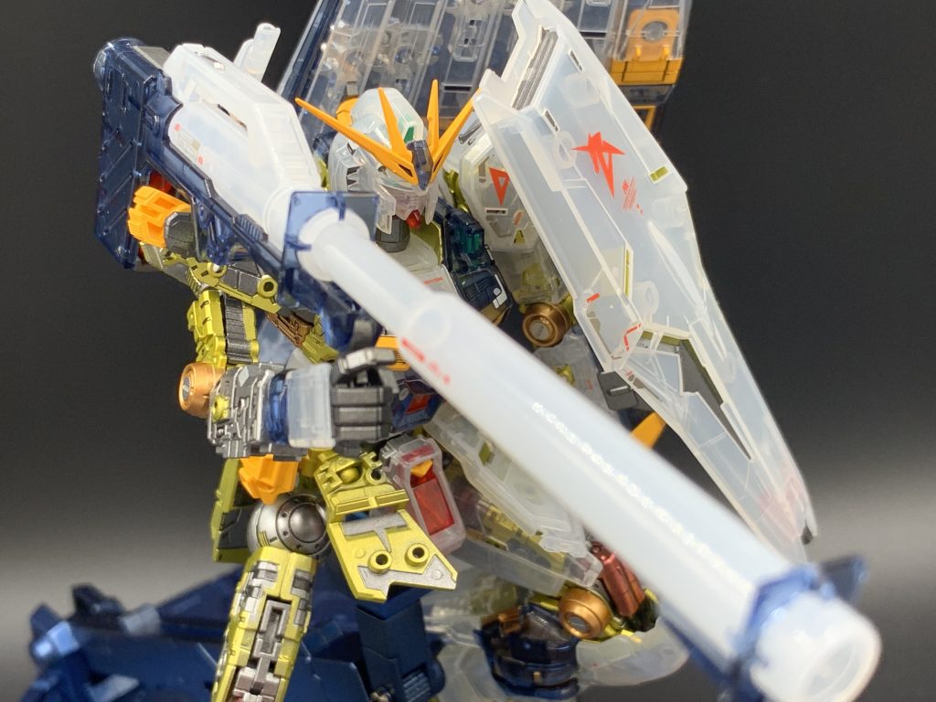 RG RX-93 νガンダム <内部フレーム細密塗り分け × 外部装甲ガラスコーティング仕上げ >–5枚目/制作者:Ryo@HRC