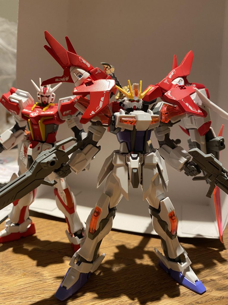 バックパックだけ付け替えてみた時点でカッコよくなりました。でも、つけたままでは納得いかず、