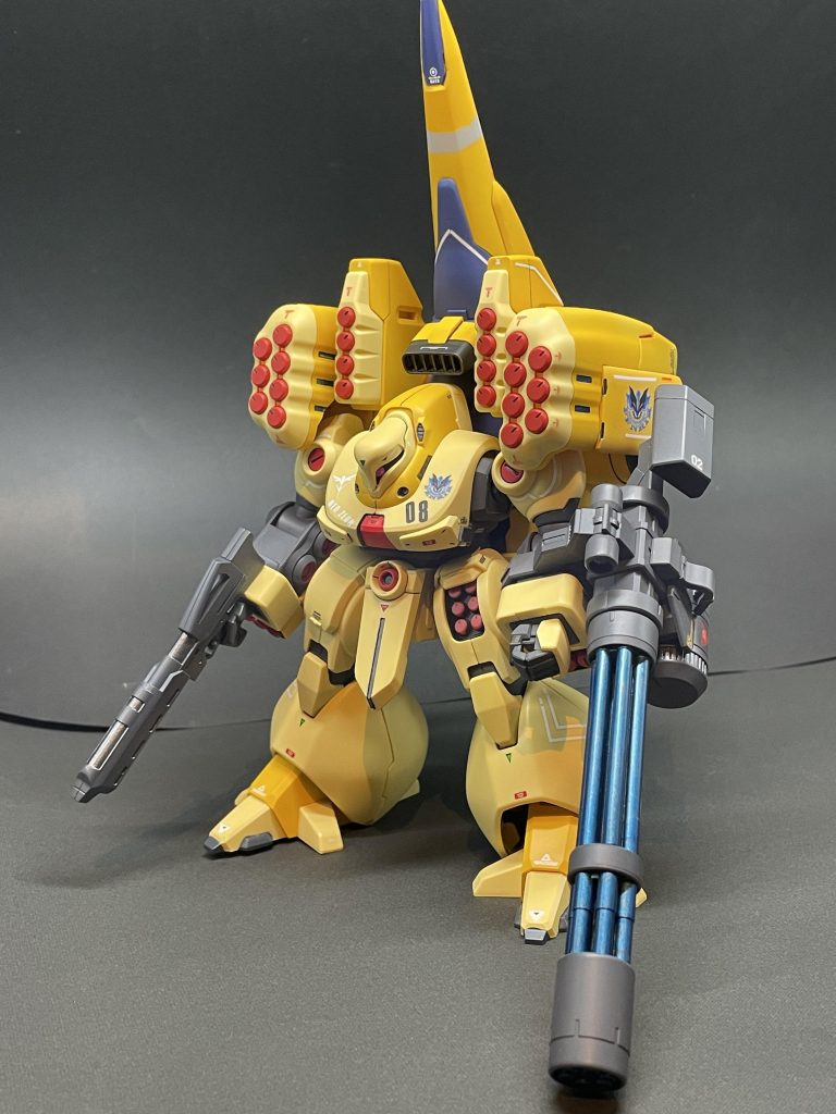 全身写真です。以下妄想設定第二次ネオ・ジオン抗争にて、フィフス・ルナを落下させるため、各コロニーへの破壊工作を行った特務隊仕様。 