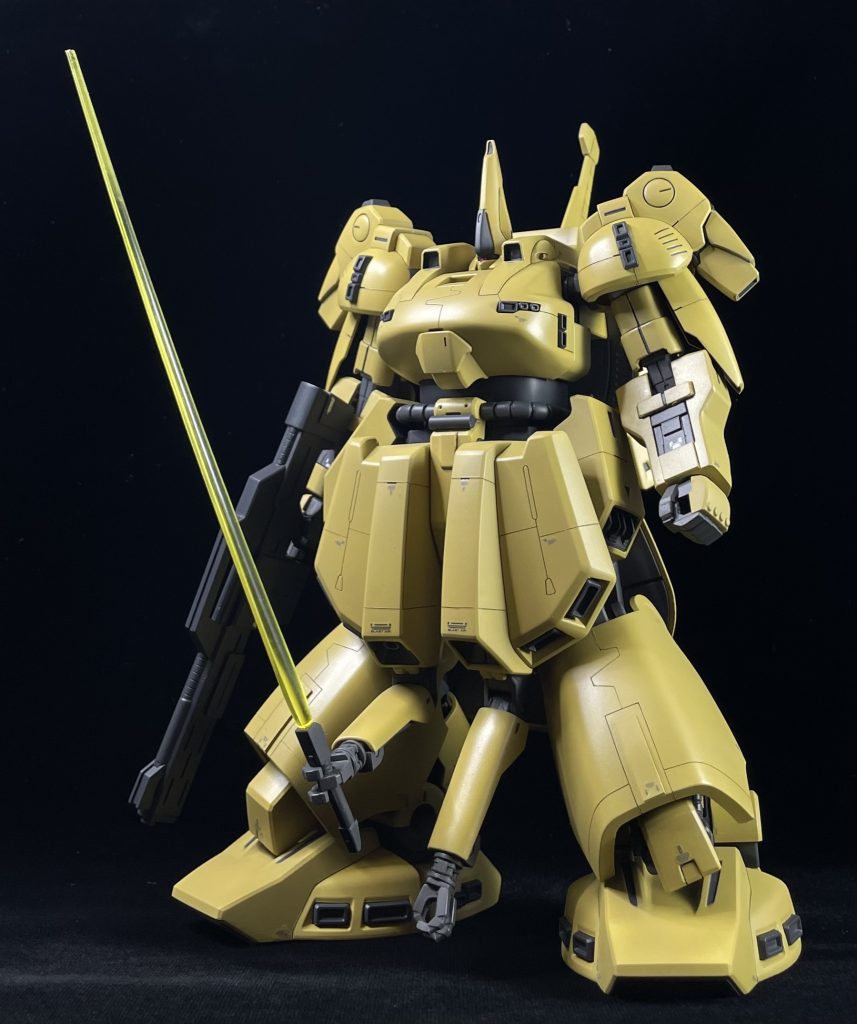 ジオ、、前回から そんな時間がたってませんが、、笑百式の合間に制作してました。前作と比べて、カラーは渋めに。ライフルはサザビーからチョイス。スクラッチ箇所は極力減らし、キットパーツをメインに制作してます。素組に見えるから いいね は期待してません 笑手足の短さだけは 我慢できず、ちょいとテコ入れ 汗最後までご覧いただきありがとうございました。