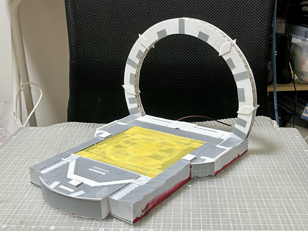 ジオラマはWAVEのプラプレートと補強用のエポパテ以外は全て百均の材料を揃えました。ちなみに制作期間はわずか五日です。百均最強すぎw