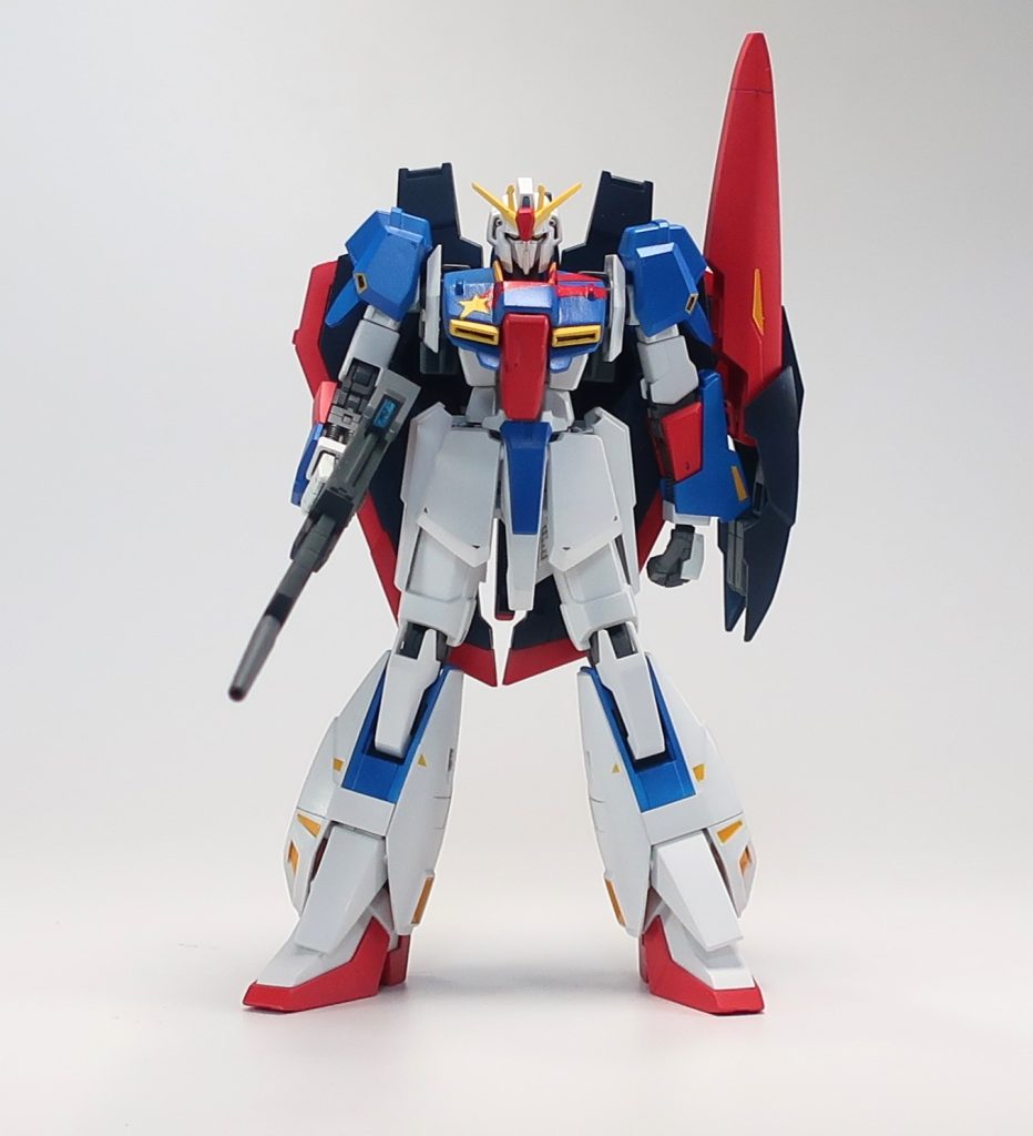 正面。脚部のふくらみも088版の特徴です。