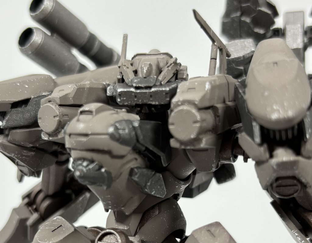 ナイトフォールといえば、なバイザー展開ギミックは差し替えにやって、それっぽく再現しております☺️👍