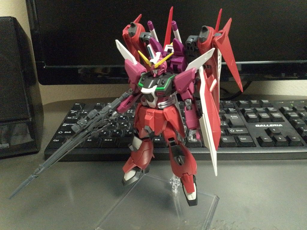 ミキシング初期案この時点では、セイバーとインフィニットジャスティスのニコイチ感が強いですね。このままでも良いかな?とも思いましたが、せっかくなので自分が好きなもの全部詰め込むことにしました。