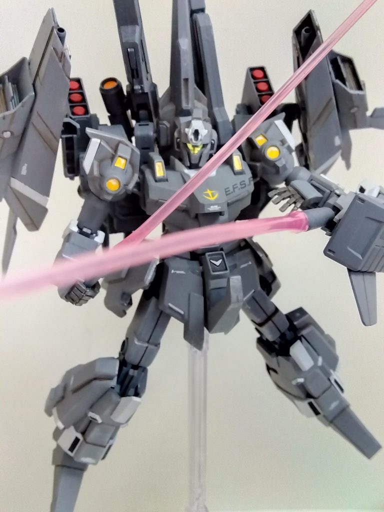 塗装は一度スプレーで下地を入れた後にシタデルを。チッピングやドライブラシはファレホを使用しました。