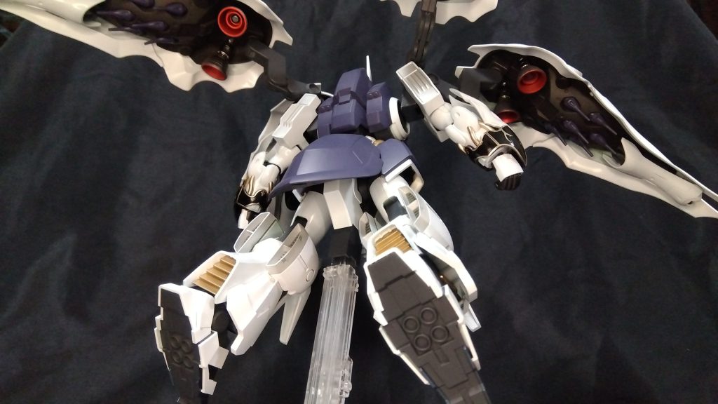 バックショット相変わらず雑いwwこの角度で映すと本人の能力・性格が良く判ると思うのん…(個人の感想です)