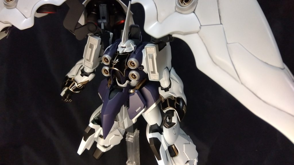 (´・ω・`)はい、妄想終わり!クシャトリヤ、ハマーン専用機です。最後のセリフありきで作り始めたのはナイショだょ♡もうちょいピンクっぽい外装塗装にしようかとも思ったけど、力尽きたww前作のフェネクス引きずってたのと、貯まりまくってた30MSの組み換え遊びが楽しくてねぇ…あと、美プラにも逃げてた。