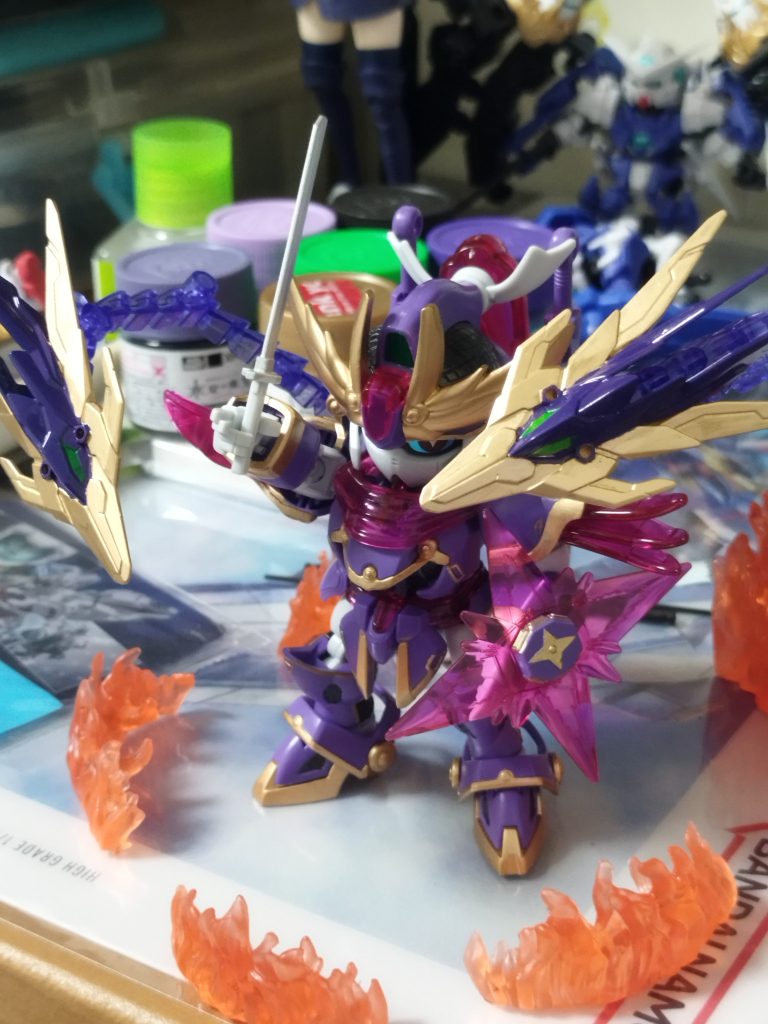 張郃さんから頂いたドラゴンファングの２つ目の関節を削り、少しだけ内側に曲がるようにしました。