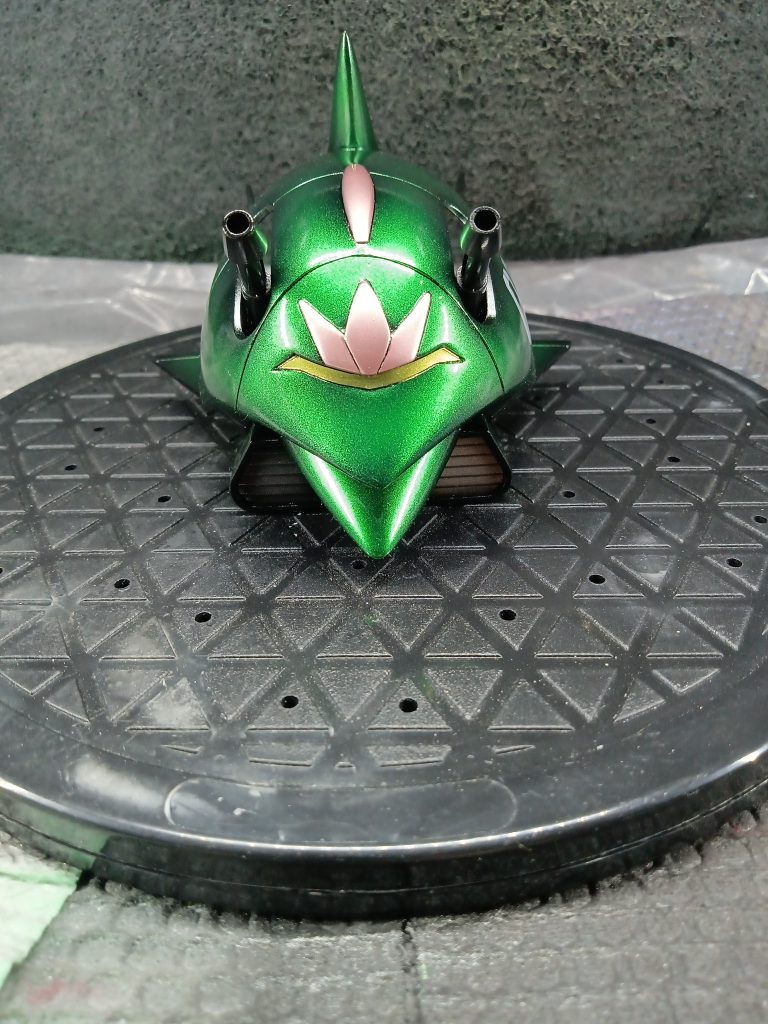 ピンクゴールドとメタルイエローで差し色