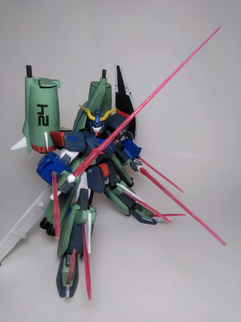 当然❗コッチの形態でも全サーベル発振可能　😤💨まぁ、手持ちのは イラないかなぁ 👋😞コンナにアッても持て余すに決まってますしね 🤣🤣🤣