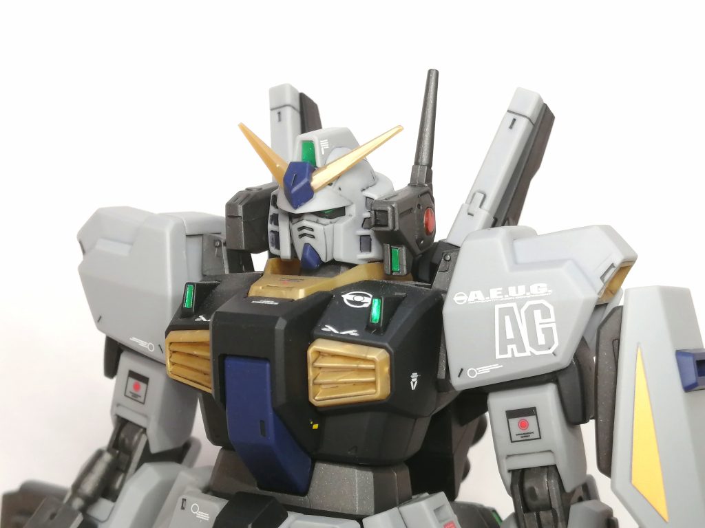 久しぶりにHGリバイブのガンダムMk-Ⅱを作ったんですが、すごく作りやすかったです。このキット、こんなに作りやすかったんですね。しかもこのバージョンはイケメンに見える！気のせい！？