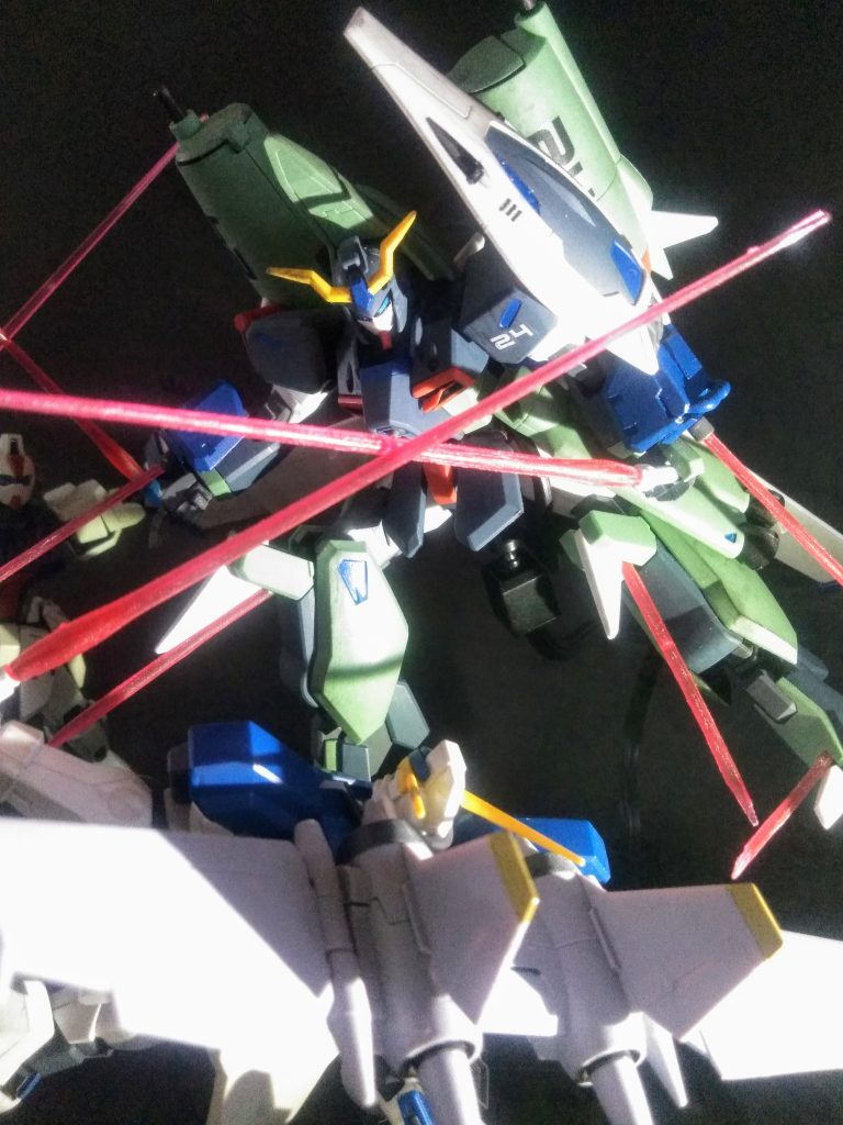 ガンダム形態だと猫😺ミタイなお顔でチョッと可愛いかも 💖それはサテオキ！コンな感じで実行です 😤💨カッコいいシーンを観た記憶がないから 妄想クラいは無双をさせてオキマスカ❗🤣🤣🤣ウフュﾌﾌﾌ 🤤💦💦