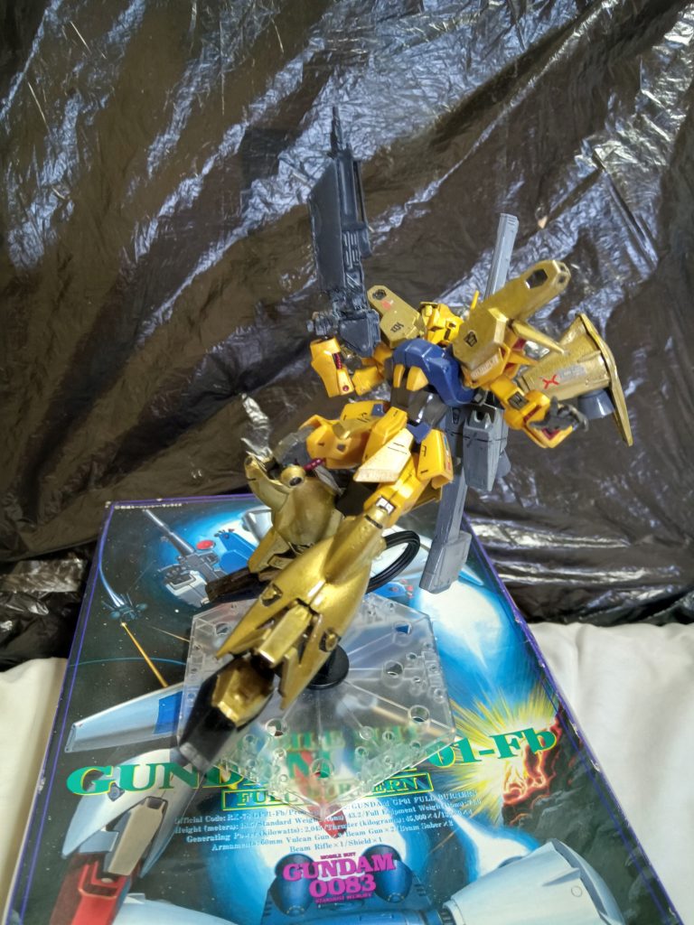 対キュベレイを前提に加速性能を引き上げた結果、サイコミュ搭載機と互角以上に渡り合える機動力を得たものの、百式のもともとエンジンを回さないとトルクが乗らないピークキーピング的な特性と、可動増速機による強力な加速とベクトル操作があいまって操縦が非常に困難になってしまったグリプス攻防戦後のエゥーゴのパイロット不足もあって誰もまともに扱えず、クワトロ大尉の帰還を待ってアーガマに配備する予定だったがクワトロが戻らないままにネオジオン紛争が終結、開発もそこで終了