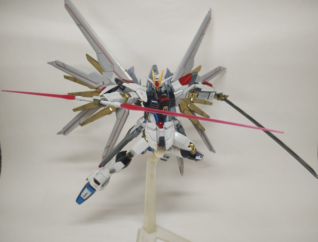 マイティーストライクフリーダムガンダム チタニウムフィニッシュ風光沢塗装 鏡面仕上げ–8枚目/制作者:genbaneko