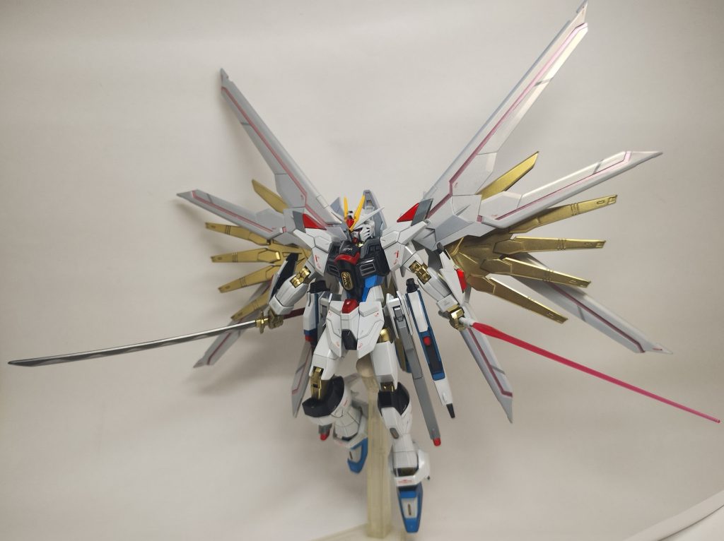 マイティーストライクフリーダムガンダム チタニウムフィニッシュ風光沢塗装 鏡面仕上げ–4枚目/制作者:genbaneko