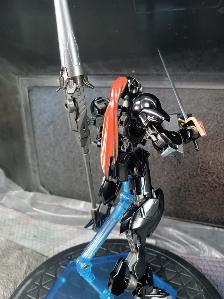 基本スペックは近接格闘型の機体です