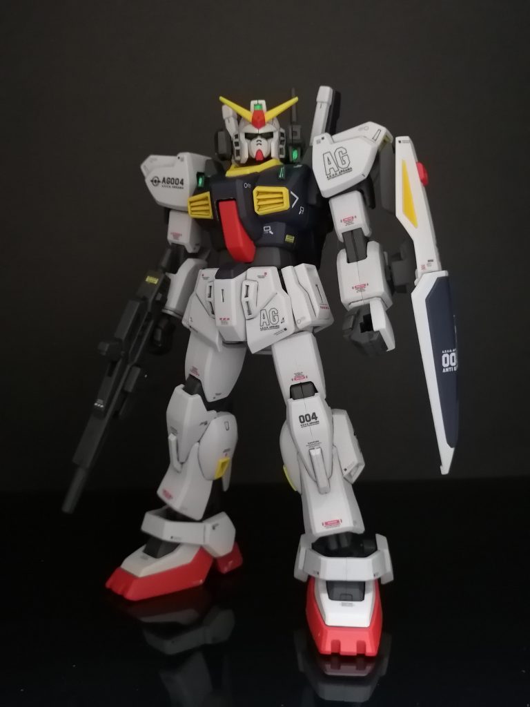 旧キットを今風にアレンジしてみました😄アレンジといっても、バーニアをシャインシルバーで塗装、センサー部分にシール貼り付け、水転写デカール貼り付けくらいですが。