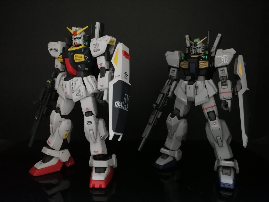 前回作ったリバイブ版との比較です。サイズからして、だいぶ違いますね。