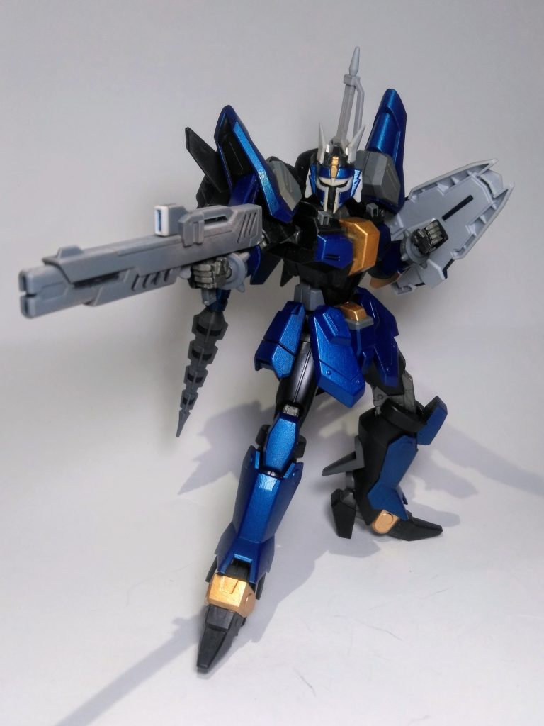 そして『ザウエル』とは🤔マーダル軍にその人有りと言われた、誇り高き武人ランベルの乗る青い機甲兵。近接戦に特化しており、唯一の武器である回転剣はガリアンの装甲をも突き破る。また、ガリアン以外に唯一ローラーダッシュ機構を有する機体でもある。と いう事だそうです 🤔