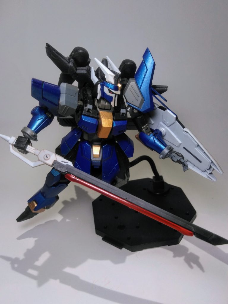 そんな訳で 異世界転生 致しました 😤   ではツイデに物語の概要を🧐 あっ、長いので😩 飛ばして頂いて結構ですよ 😁『イラスタント太陽系第5惑星アーストに位置し、3000年の歴史を誇るボーダー王国。征服王マーダルの圧倒的な戦力差の前に城はたちまち陥落、ボーダー王も戦死する。残された王子ジョルディは忠臣アズベスの孫「ジョジョ」としてひそかに育てられる。アズベスとジョジョは惑星アーストの伝説に残る鉄巨人を捜し求める放浪の旅を続け、12年後に反マーダル勢力が立てこもる白い谷にたどり着いた。マーダル軍の攻撃の中、少女チュルルに導かれたジョジョはいにしえの鉄巨人「ガリアン」を発見し、征服王マーダルとの戦いをはじめるのだった。と 此がストーリーの根幹ですね 🤔お疲れ様でした 😊