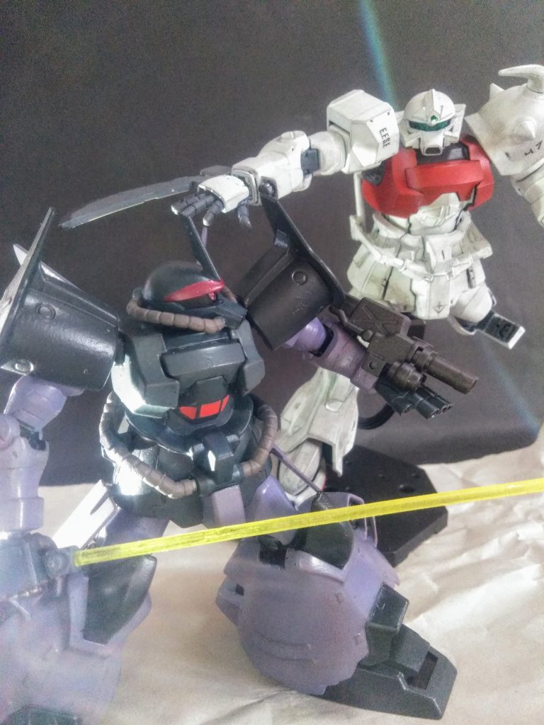 グフ系の御披露目なのだから 😏当然!引き立て役は連邦グフで決まりです 😆🎵🎵