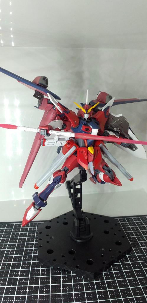 ジャスティスと言えばこのポーズ。