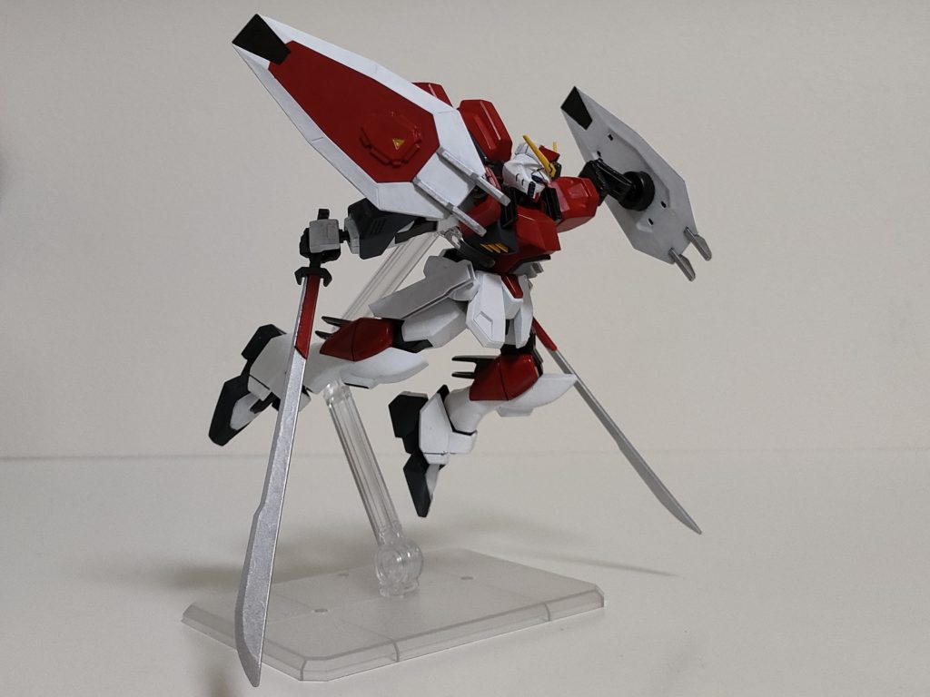 防御体制での突撃、からのクロス斬り。相手役のデストロイは持ってないです…。