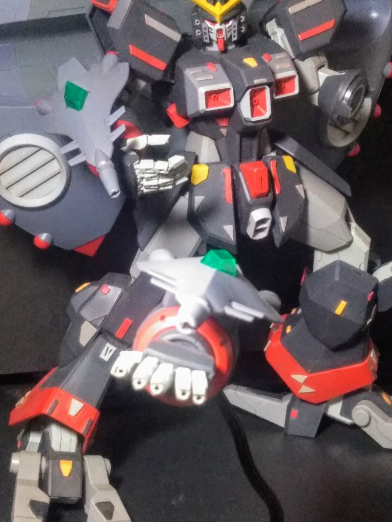 「両腕飛行型ビーム砲」なんて名前が付いてイルノだからコンナ感じに飛ばしてオキマスカ 😋でも、どうして地上で自由自在に飛べるんだろう❓🤨あっ!此がSEED世界の脅威の科学力かぁ 🤣🤣🤣