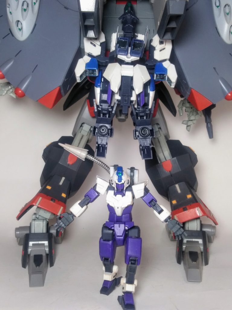 しかし❗機動性重視の為打撃力には欠けるかも❓😣💦ならば「転ばぬ先の杖」 🤔コンナコトモ在ろうかと😃✨✨追加兵装も用意しときました 🤣🤣🤣此で「デストロイG」が脇の下コチョコチョ攻撃を受ける事は在りません😤💨あぁ…「UP主」の脳内では聴こえます 😃 🧠『あと1回 あと1回 !オレは弟よりも多く変身できるのだ』・・・と