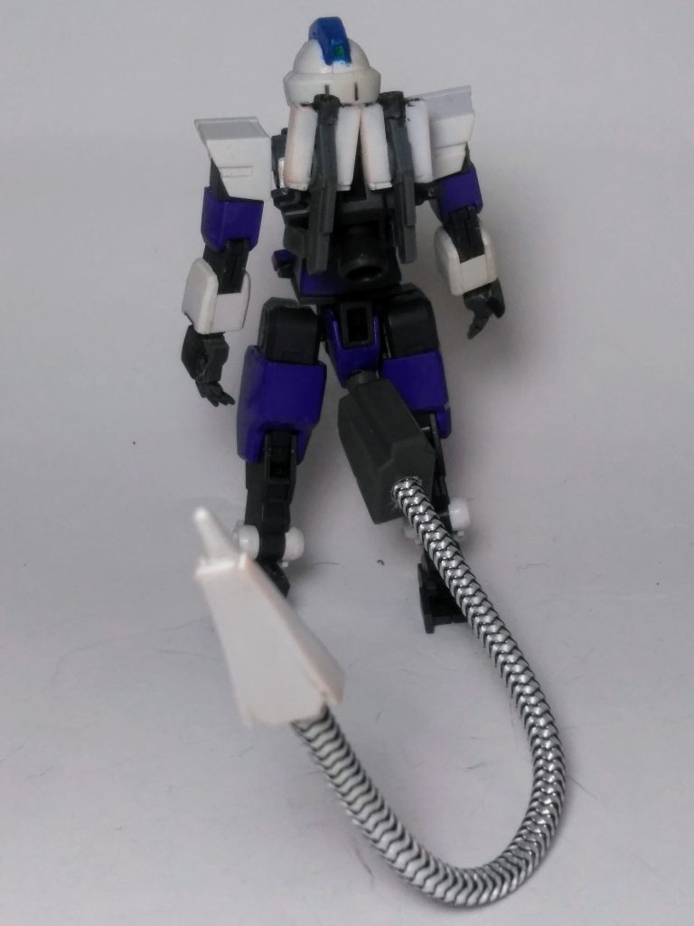 購入時は『やはり、投げ売りかっ❗』            と 心配も在りましたが欠品なしで一安心 😔💨  常々「龍玉絶斗(とらごんぼーる ぜっと)」のあの方に似ているなぁ❓🤔                    と 考えていたので実行です 😤💨