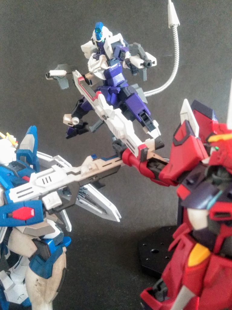 さて!今回もイきますか 😑『今年も例年にモレズ酷暑ばかり・・・熱中症等にご注意を 😁』        と、いう意気込みでヤッてみます 😤💨この子は「デストロイガンダム」の直近防御用として開発されたという脳内設定です 😆🎵🎵