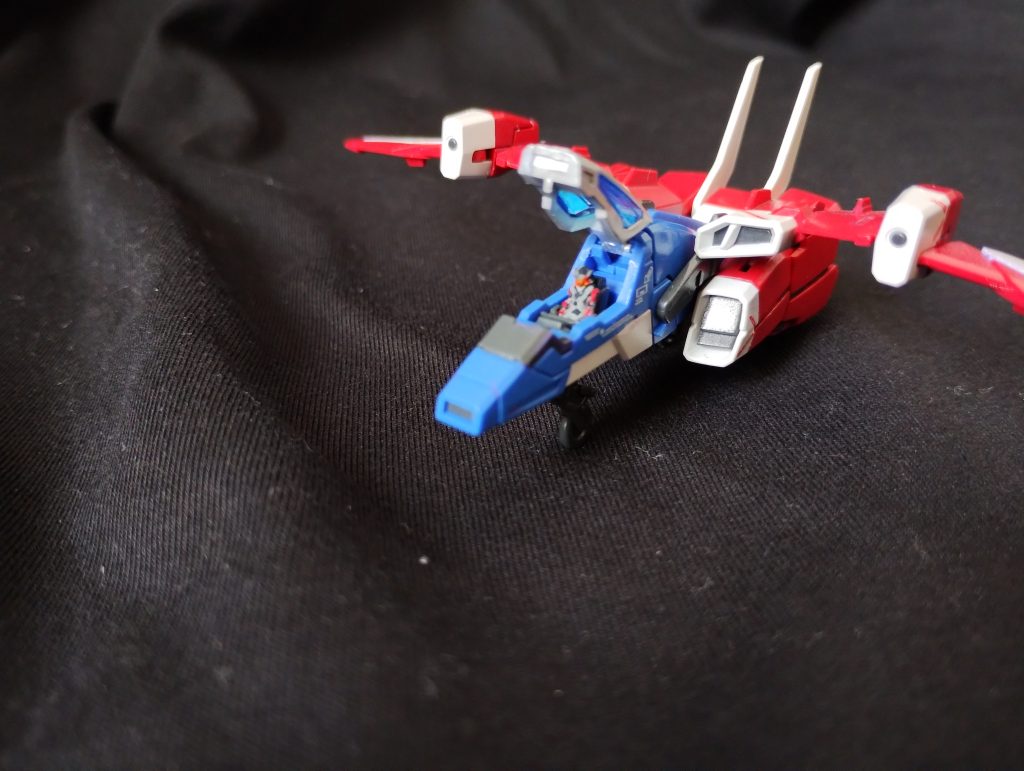 コアファイター。ヨナの塗装ヤバすぎ。コアファイターの変形はよく考えられてるなぁと感心。コアファイターの為だけにクリアブルーを買った。もう使わないだろうな…