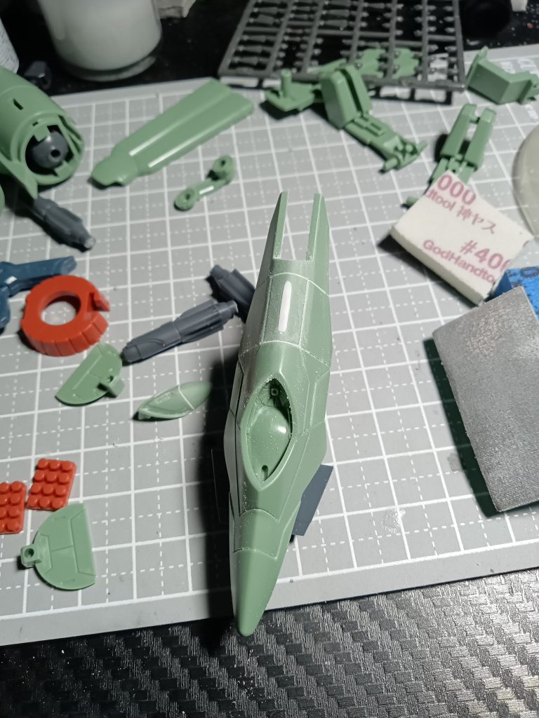 ヘッドカバーをシールドにする加工模様です