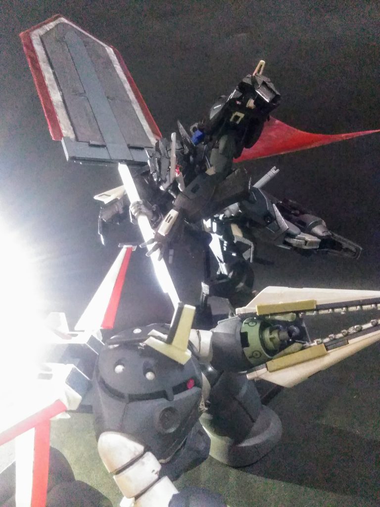 こんな感じで「UP主」が大好きな「辺留背流苦」を実行です  😇💕生憎 「三浦先生」 は残念な事に成っております 😔 「UP主」が社会人に成った時に連載開始だったかなぁ 🤔「未完の大作❗」心の底から悔やまれます 😭⤵️今更では在りますが「三浦先生」 のご冥福を御祈りします。