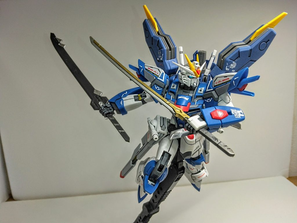 ライフリはHi-νガンダムみたいなカラーでゼータのようなスリッドが無いイケメン顔で本当に好みの顔です!!!!正直なところseedは一度も見たことがなく内容もよく分からないにわかです。なので下手な発言は控えときます!!!(>_<)ゞ