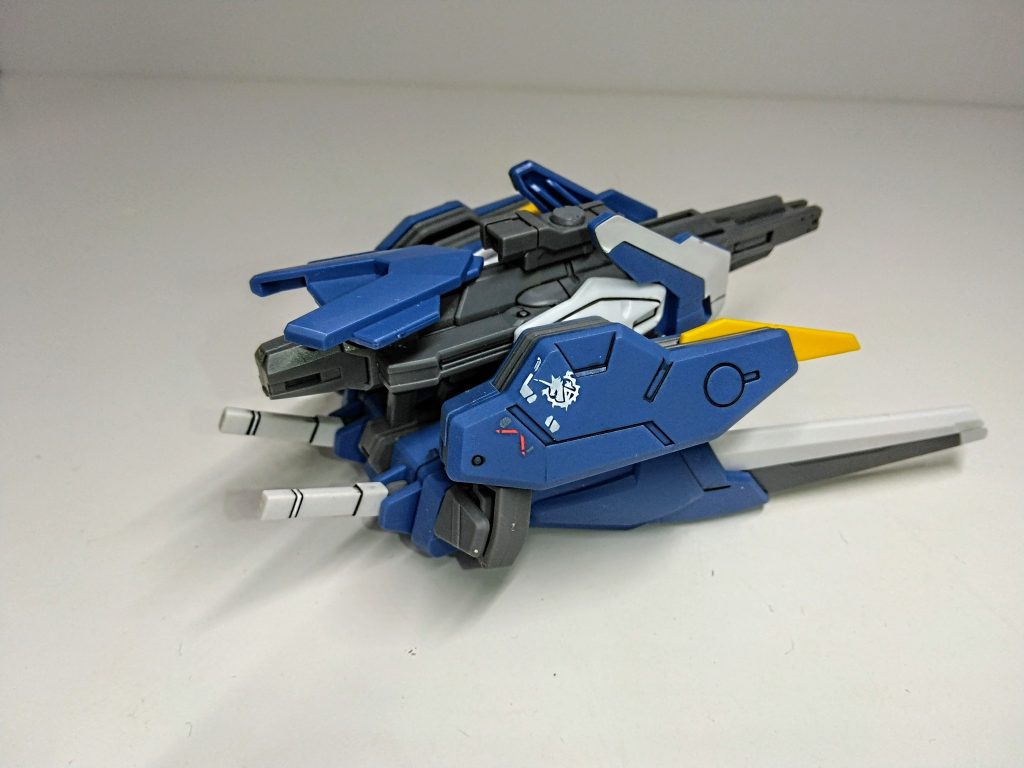 水星で発見されたバックパック!!!!ビットコンテナの代わりとしてライフルを使用してます。使用すると時々女の子の声がするとか………………