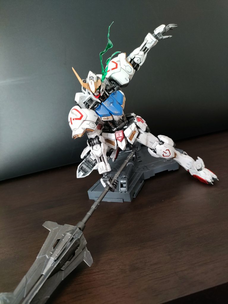 一期最終戦を意識し、角を片方切除一発勝負でちょっとミスった気も… 眼光エフェクトも作ってみました