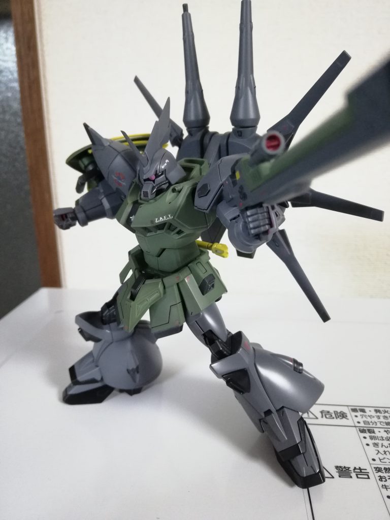 ビームライフルはレジェンドの物を使用思いの外すげぇ似合う