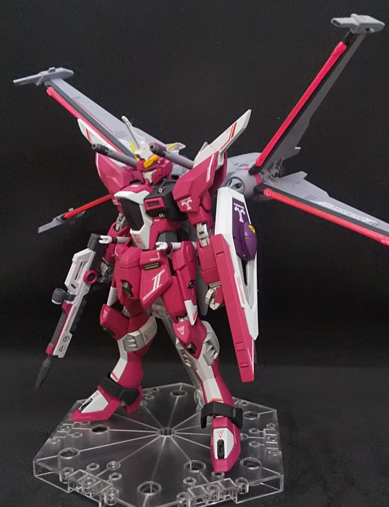 ライフル、シールド装備バックパック展開