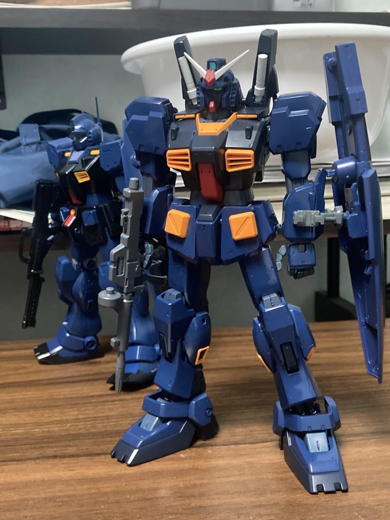 肩はオリジナルと違いジムクゥエルと差し替えています