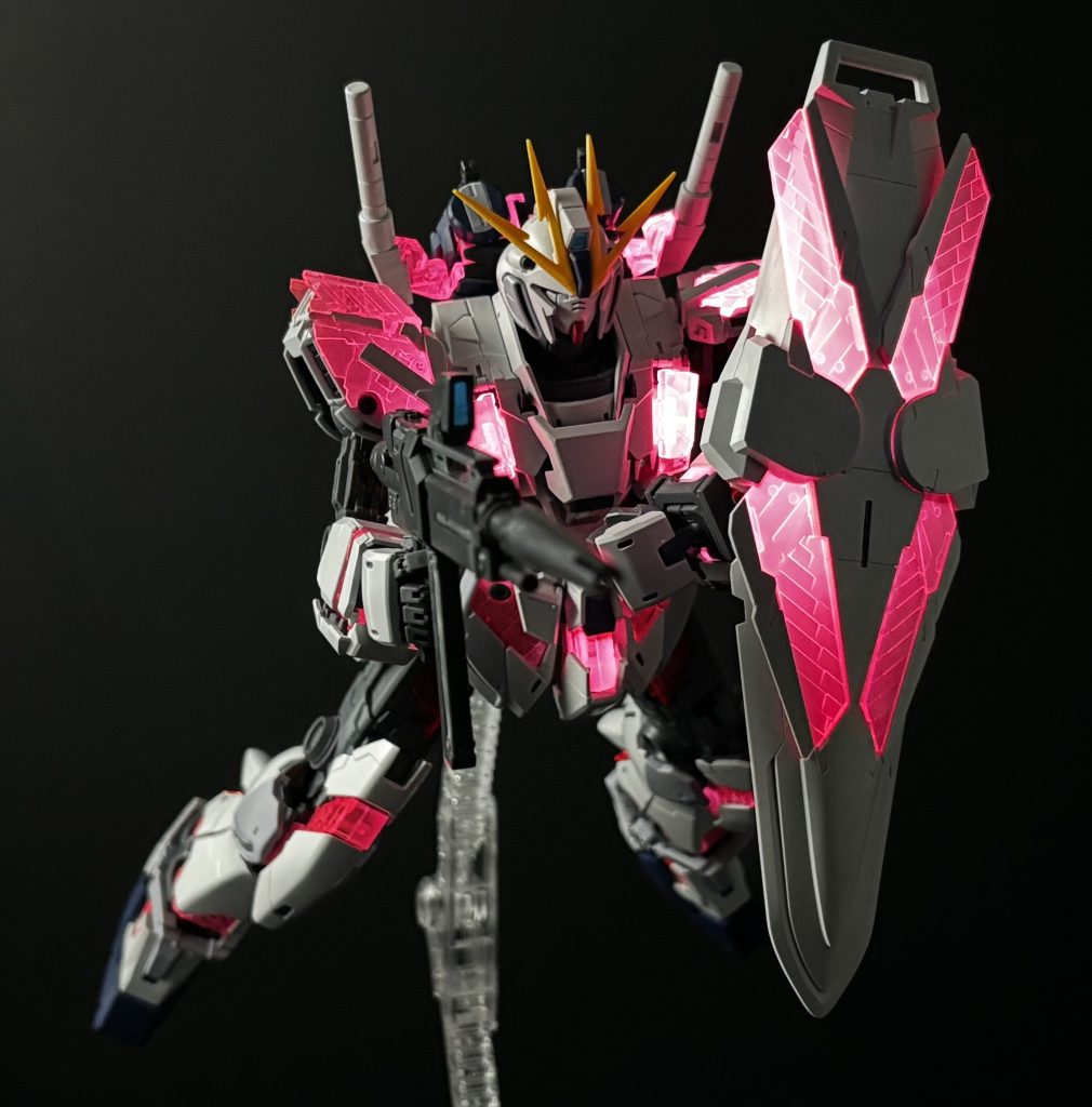 サイコフレーム発動！切子グラスのように透明なキラキラ感が美しい。