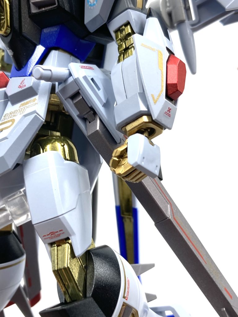 HGマイティーストライクフリーダム メッキ風塗装–3枚目/制作者:@machi_5oooo