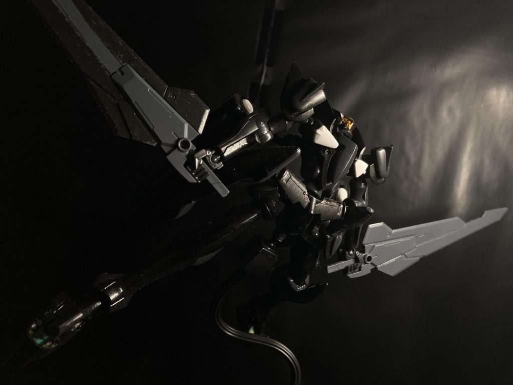 羽みたいな剣かっこいい…